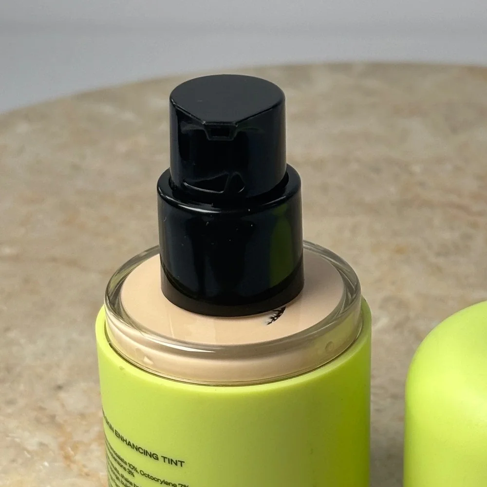WYN BEAUTY Hydrating Skin Enhancing Tint SPF‎ 30 1oz Being 105 Neon Yellow